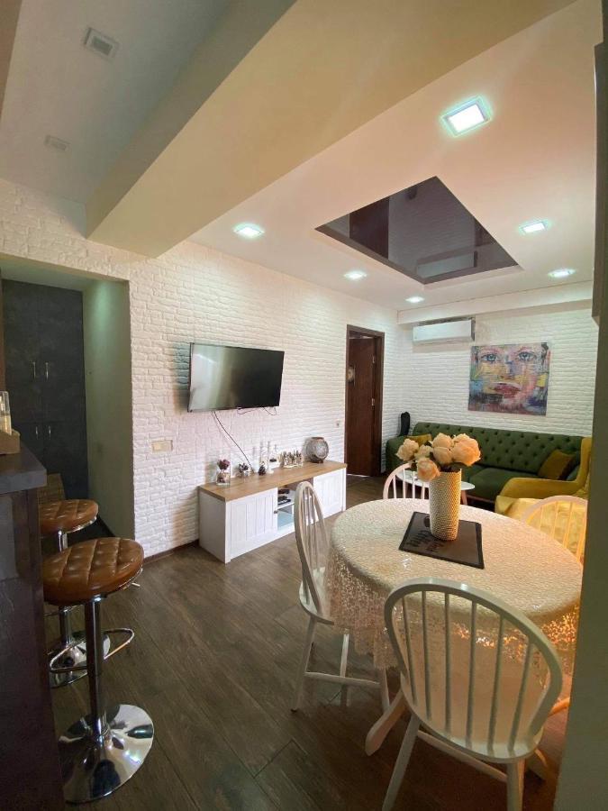 Apartament Victoria Apartment Tbilisi Ngoại thất bức ảnh
